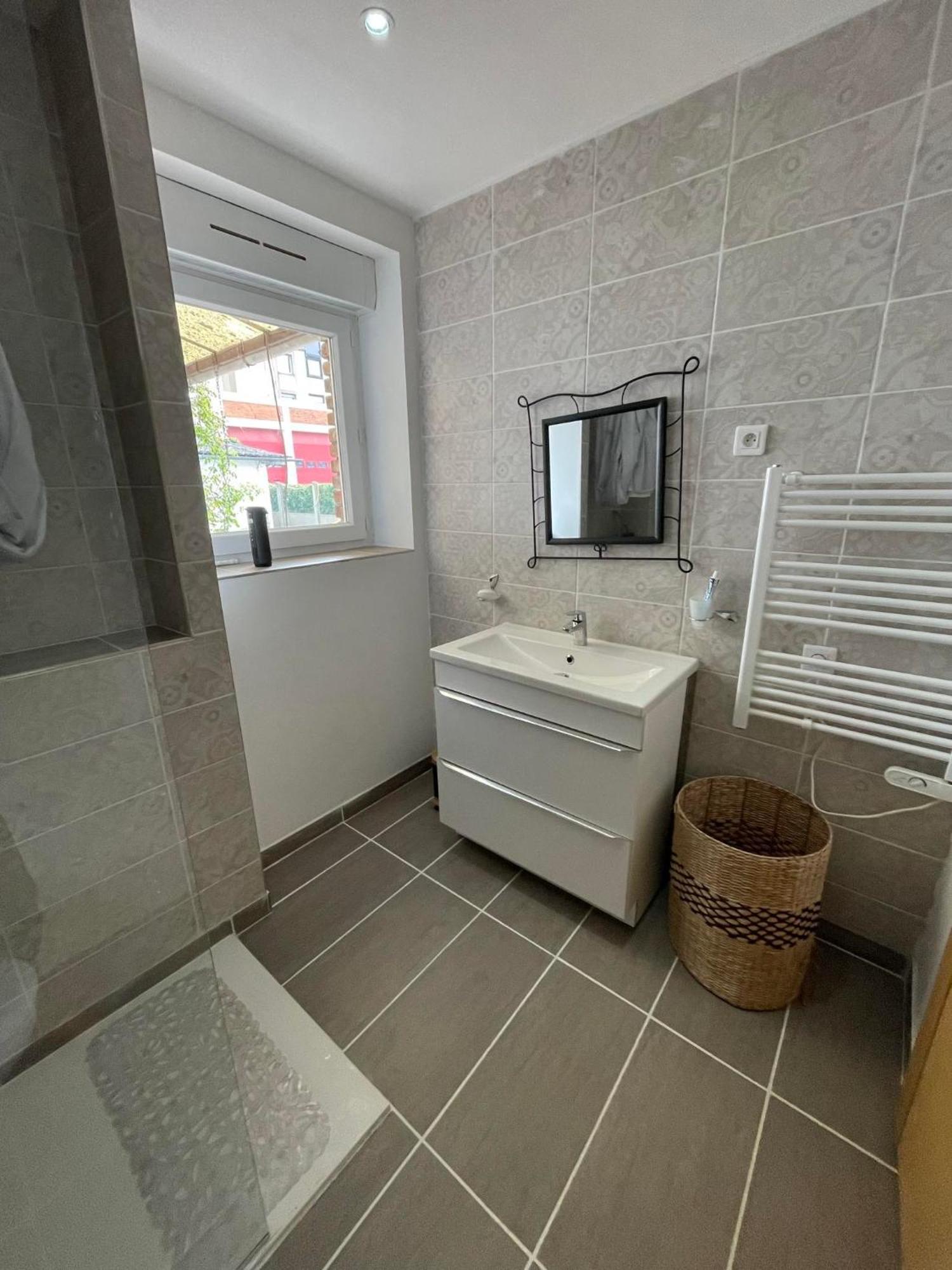 Apparemment T2 En Centre Ville Gournay-en-Bray Ngoại thất bức ảnh
